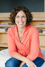 LizPortait2013_0001-(ZF-0850-58463-1-006)